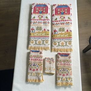 Vintage Fieldcrest Amish Stencil Print Towel Set of 5 Circa 1980's Made in USA